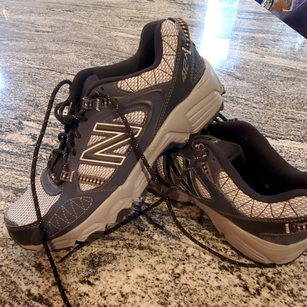 Mens New Balance 412 Trail Sneakers Size 8